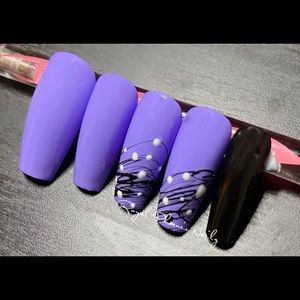 Purple & Black Press on Gel Nails